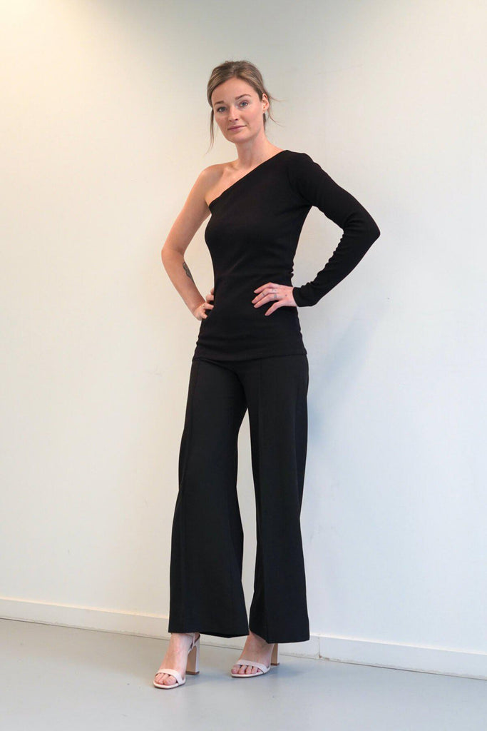 Asymmetrical Reverse Top